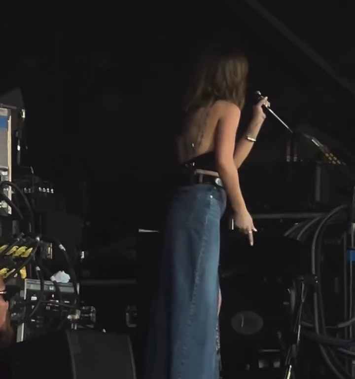 Gaffe sur scène pour Maren Morris, elle chante sans culotte et sa vidéo devient virale