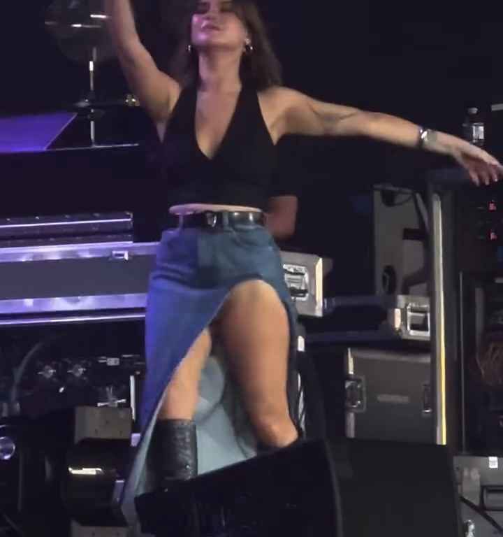 Gaffe sur scène pour Maren Morris, elle chante sans culotte et sa vidéo devient virale