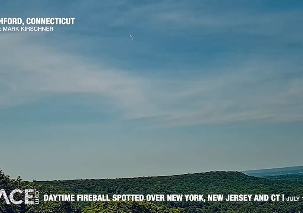 Une météorite « effleure » la statue de la Liberté à New York : des vidéos émergent