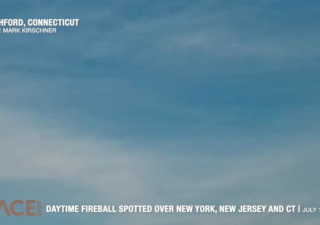 Une météorite « effleure » la statue de la Liberté à New York : des vidéos émergent