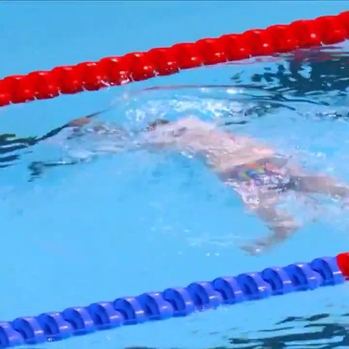 Paris 2024, un héros mystérieux sauve une course de natation : voici qui est "Bob le receveur de casquettes"