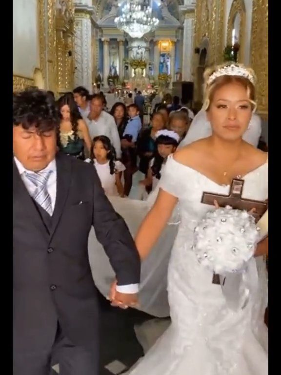 Novio borracho en el altar, novia avergonzada: video de la boda se vuelve viral