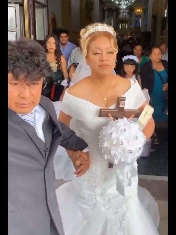 Novio borracho en el altar, novia avergonzada: video de la boda se vuelve viral