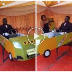 Taxista fallecido en un ataúd giratorio con forma de taxi El vídeo del hombre muerto se vuelve viral