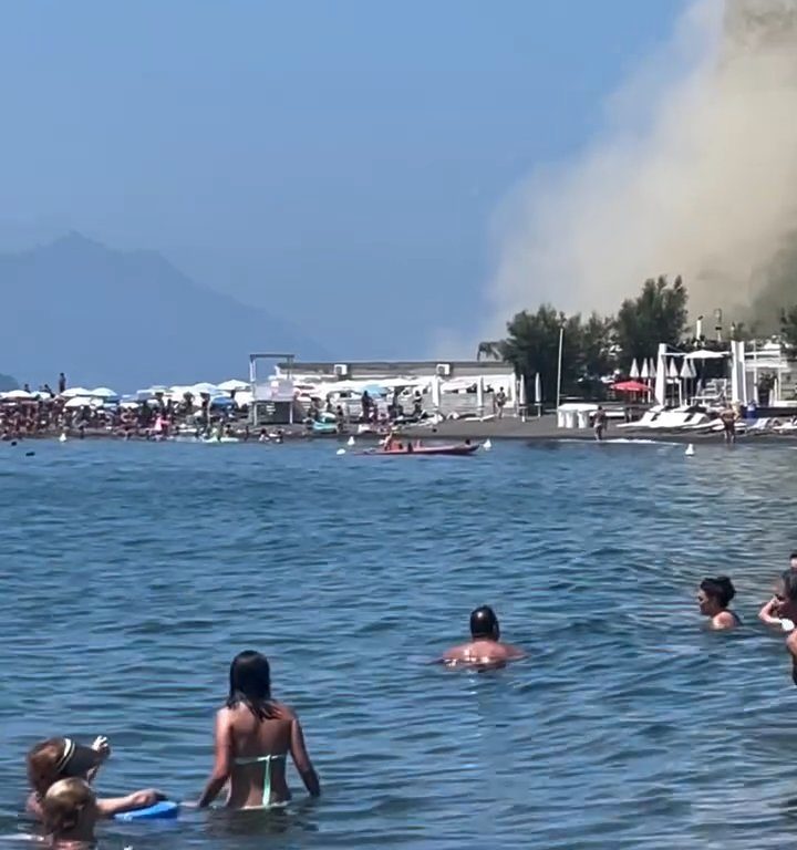 Erdbeben in Neapel, in Procida stürzt ein Berg ein