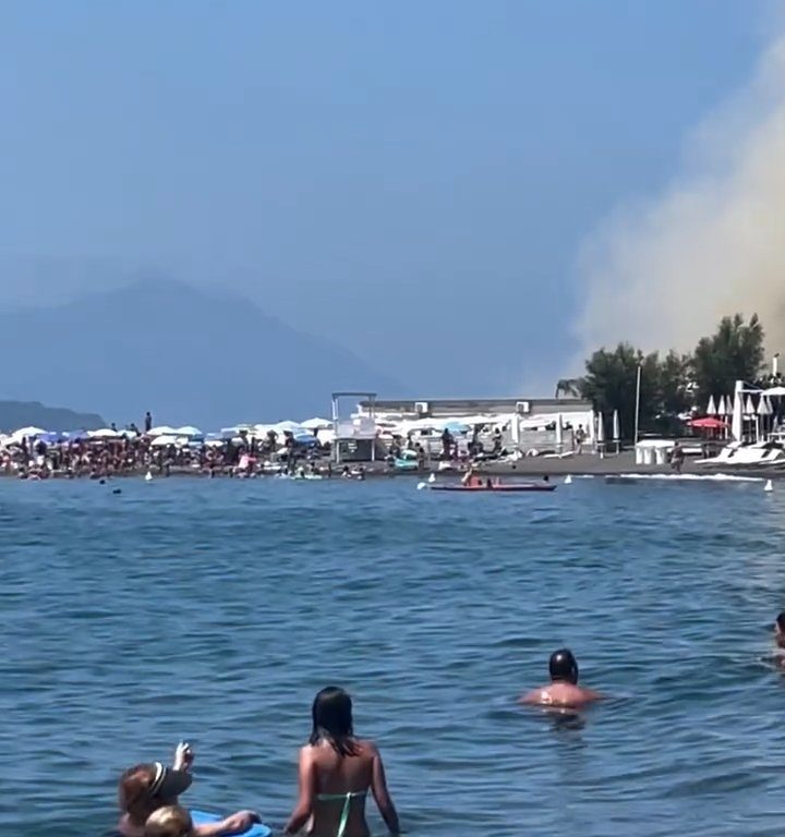 Terremoto en Nápoles, una montaña se derrumba en Procida