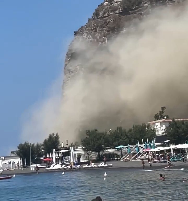 Terremoto en Nápoles, una montaña se derrumba en Procida