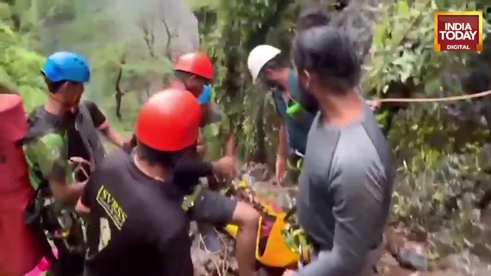 L'influenceuse du voyage se filme sur une cascade et tombe de 90 mètres : morte