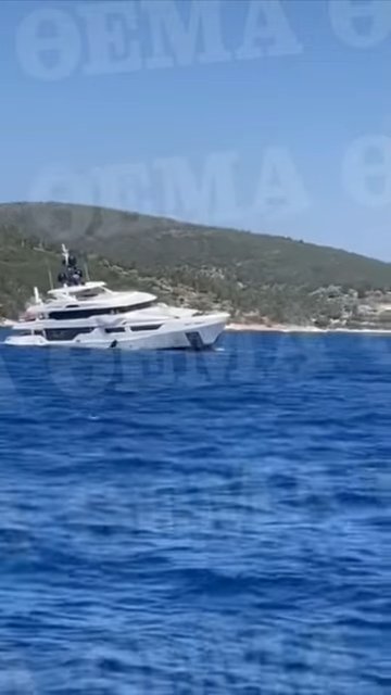 Un yacht de luxe coule en Grèce : l'équipage a oublié d'ouvrir la trappe