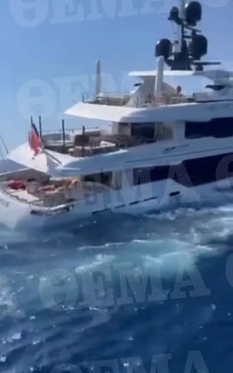 Un yacht de luxe coule en Grèce : l'équipage a oublié d'ouvrir la trappe