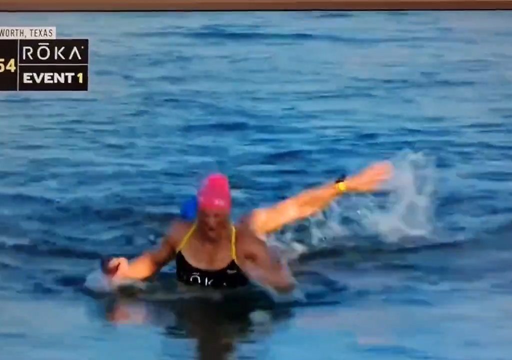 Atleta di CrossFit muore durante gara, annega in diretta ripreso dalla tv video shock