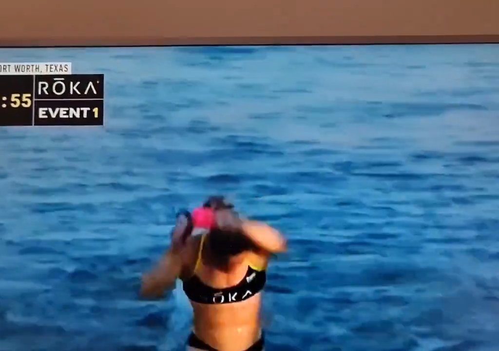 Atleta di CrossFit muore durante gara, annega in diretta ripreso dalla tv video shock