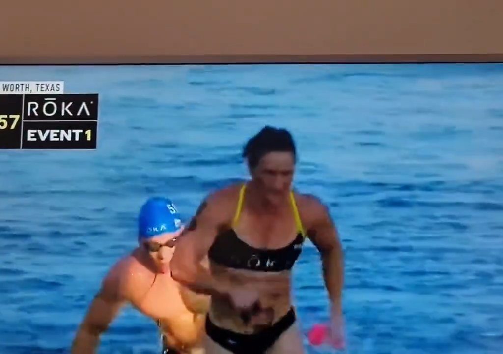 Atleta di CrossFit muore durante gara, annega in diretta ripreso dalla tv video shock