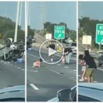 Une voiture se renverse après un accident, deux enfants éjectés miraculeusement sains et saufs : vidéo