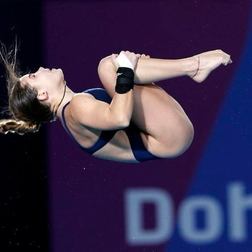 Tuffatrice italiana rischia la vita alle Olimpiadi: quasi si spacca la testa, è polemica