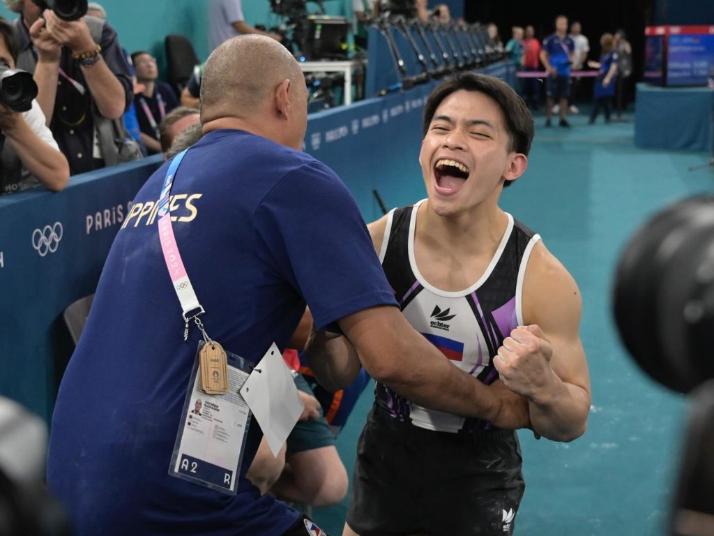 Gana oro en los Juegos Olímpicos y el atleta es recompensado con una colonoscopia