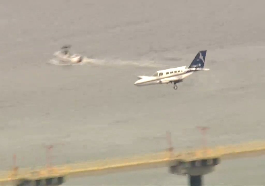 L'avion atterrit sur une seule roue : une vidéo montre la manœuvre du pilote héros