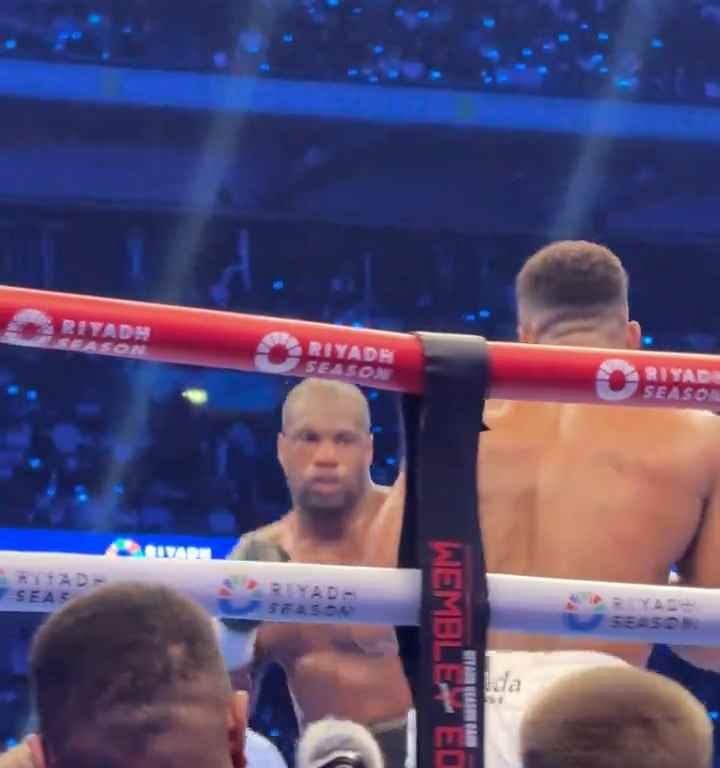 Anthony Joshua und seine herausgestreckte Zunge vor dem Knockout von Daniel Dubois: Die Gründe für die Geste werden enthüllt