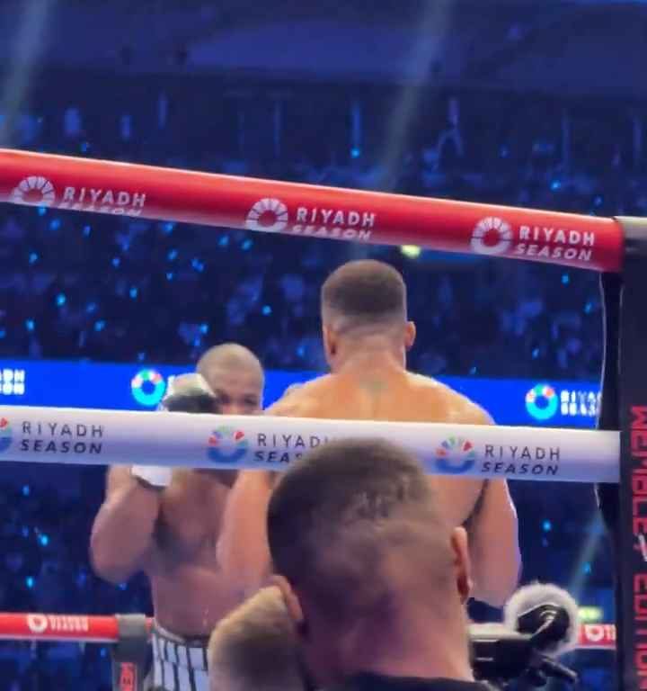 Anthony Joshua und seine herausgestreckte Zunge vor dem Knockout von Daniel Dubois: Die Gründe für die Geste werden enthüllt