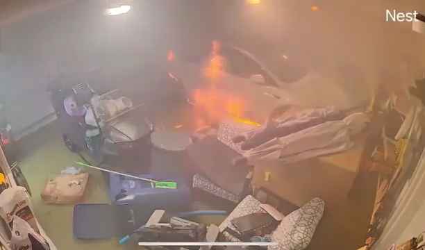 Garaje inundado por huracán, Tesla explota: vídeo dramático