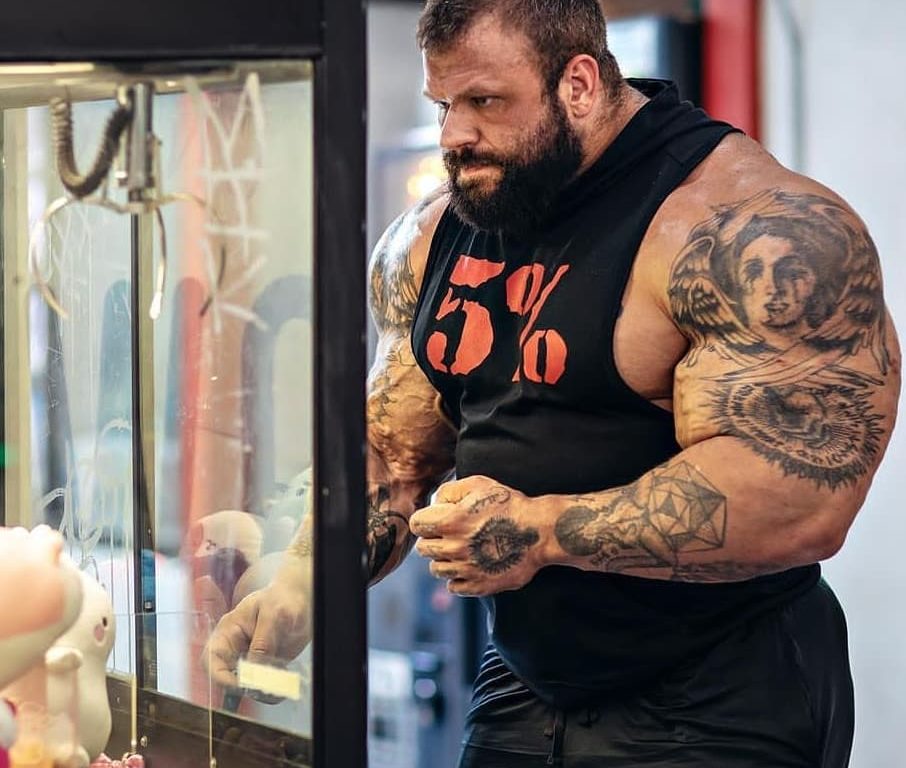 Le "monstre" des bodybuilders décédé à 36 ans : il mangeait 100 sushis et 2 kg de viande par jour