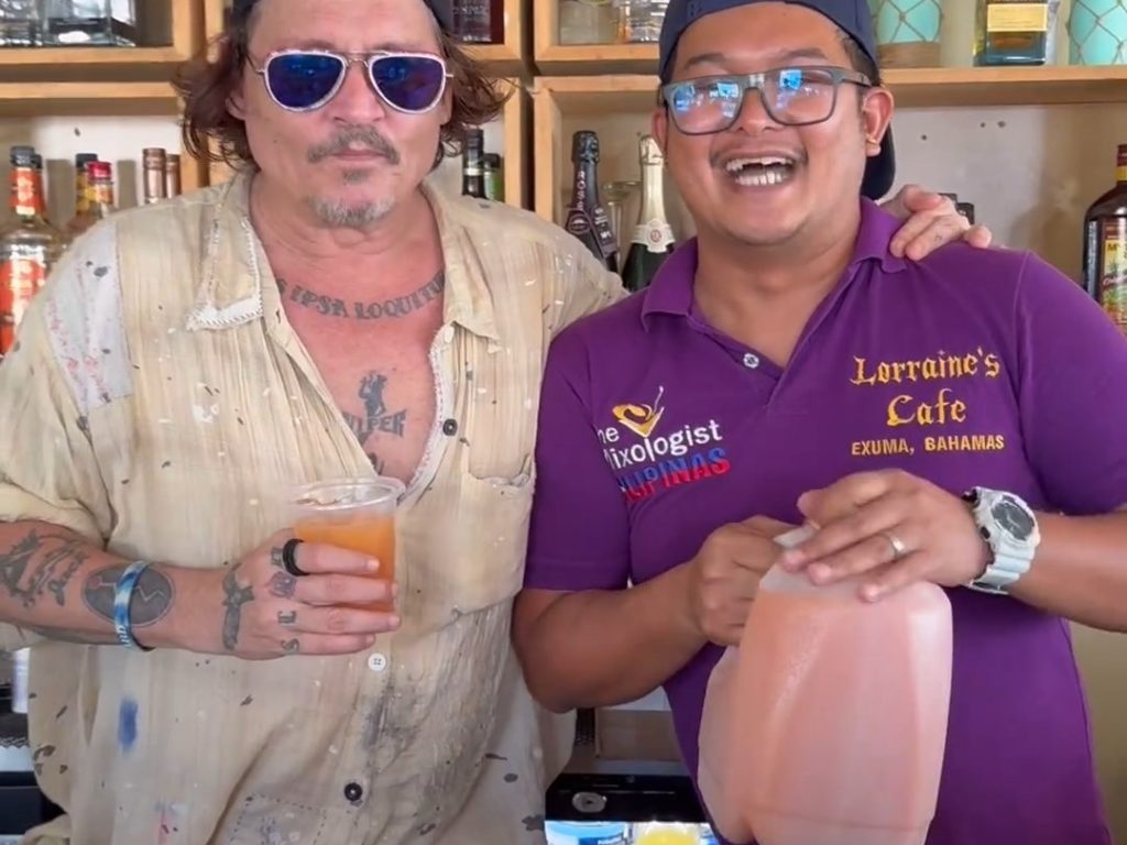 Johnny Depp vuelve a sonreír: se arreglan los dientes podridos