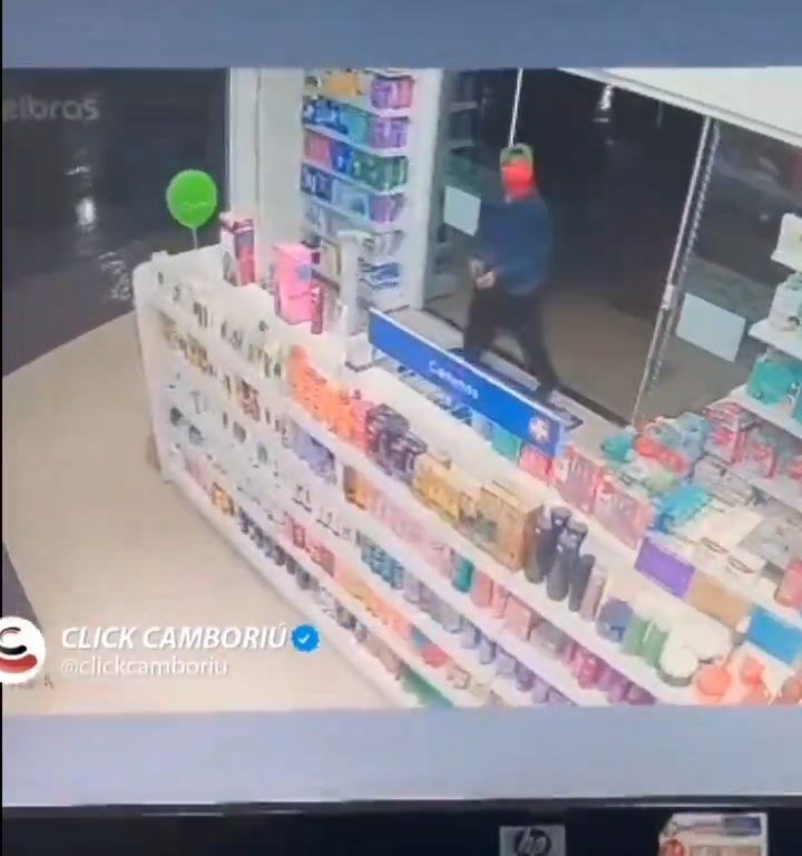 Ladri rapinano farmacia ma trovano un campione di arti marziali: massacrati di botte