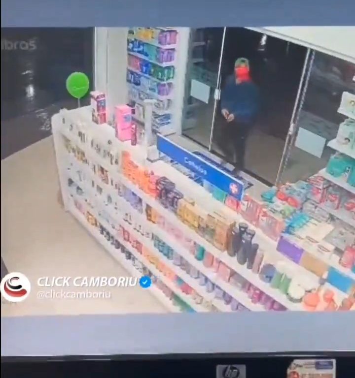 Ladri rapinano farmacia ma trovano un campione di arti marziali: massacrati di botte