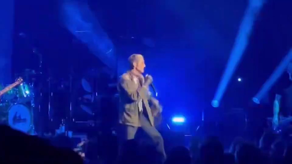 Pelea entre cantante y guitarrista de Jane's Addiction, aquí el motivo