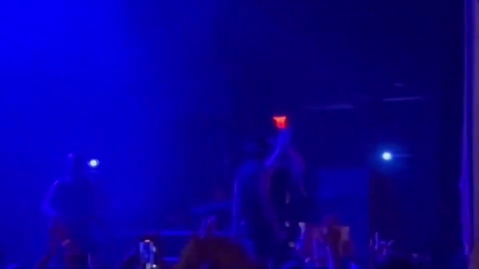 Pelea entre cantante y guitarrista de Jane's Addiction, aquí el motivo