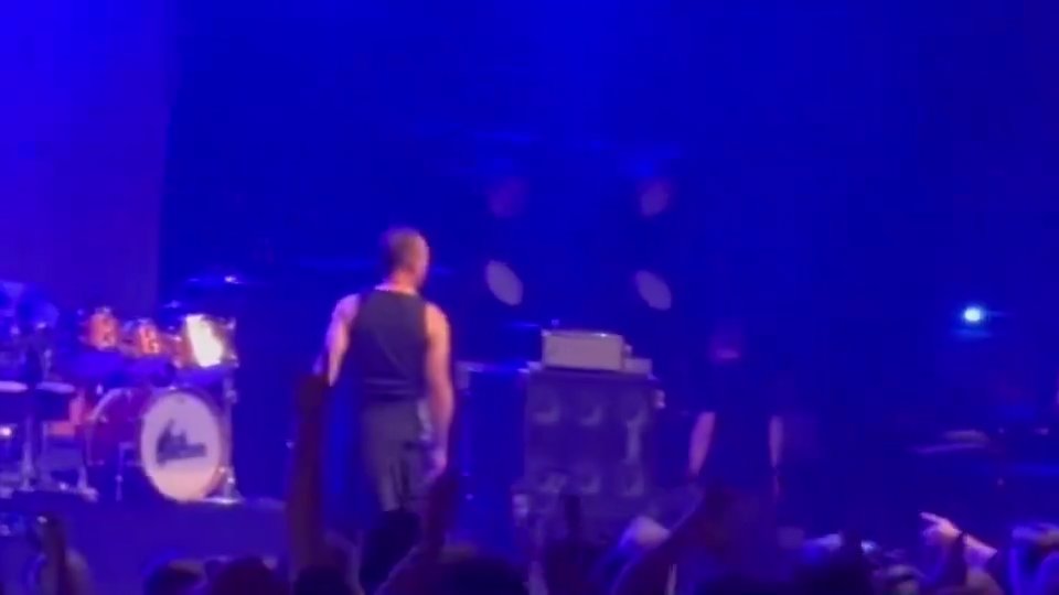 Pelea entre cantante y guitarrista de Jane's Addiction, aquí el motivo