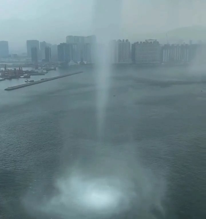 Waterspout erschüttert Hongkong, das hat es seit 1959 nicht mehr gegeben