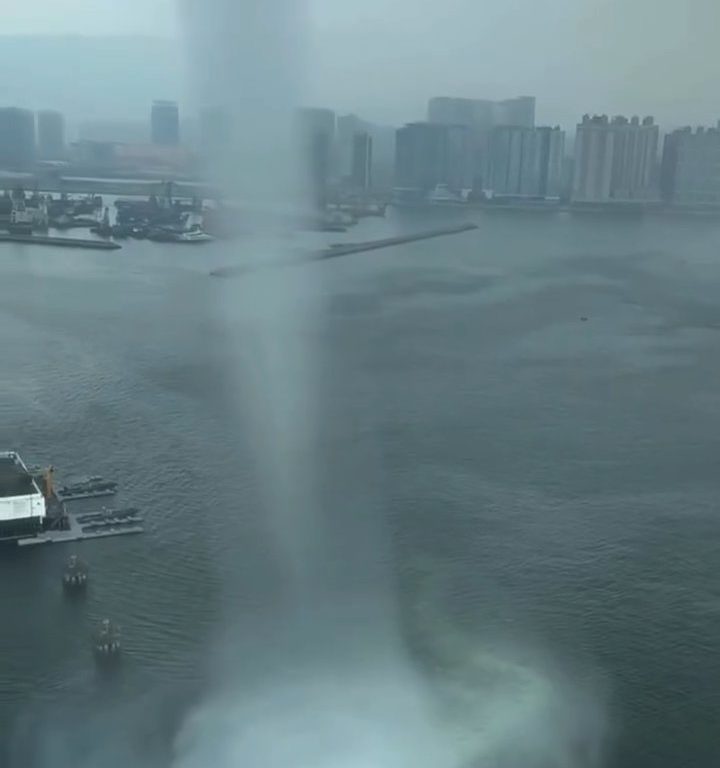 Tromba marina scuote Hong Kong non accadeva dal 1959