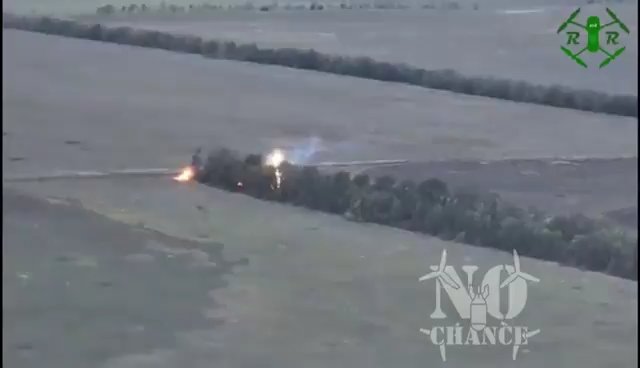 Ukraine et troupes russes carbonisées par un drone lance-flammes : vidéo choquante