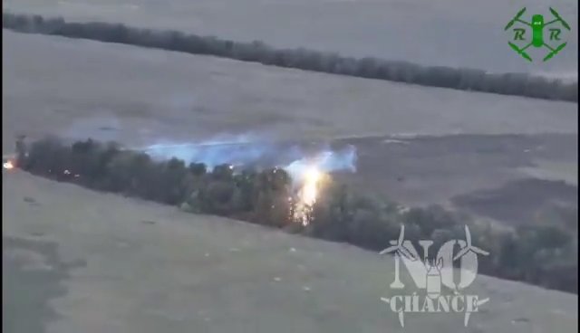 Ucrania y tropas rusas carbonizadas por un dron lanzallamas: vídeo impactante