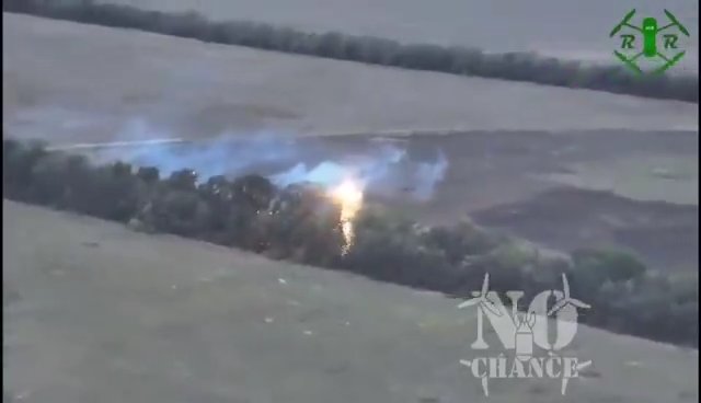 Ukraine et troupes russes carbonisées par un drone lance-flammes : vidéo choquante