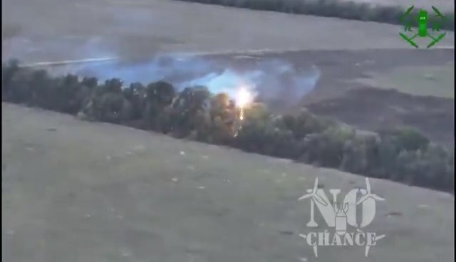 Ucrania y tropas rusas carbonizadas por un dron lanzallamas: vídeo impactante