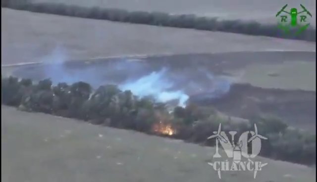 Ukraine et troupes russes carbonisées par un drone lance-flammes : vidéo choquante