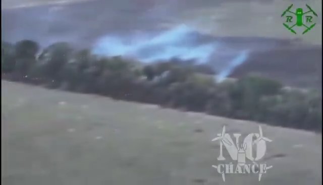 Ucrania y tropas rusas carbonizadas por un dron lanzallamas: vídeo impactante