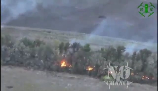 Ucrania y tropas rusas carbonizadas por un dron lanzallamas: vídeo impactante