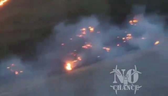 Ucraina, truppe russe carbonizzate col drone lanciafiamme: video shock