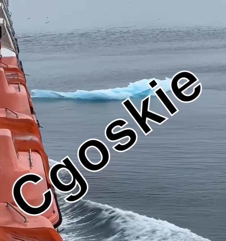 Riesgo de Titanic para crucero, iceberg contra casco: terror a bordo