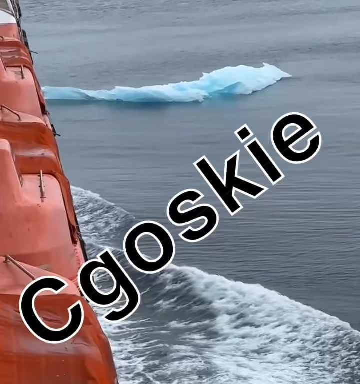 Riesgo de Titanic para crucero, iceberg contra casco: terror a bordo