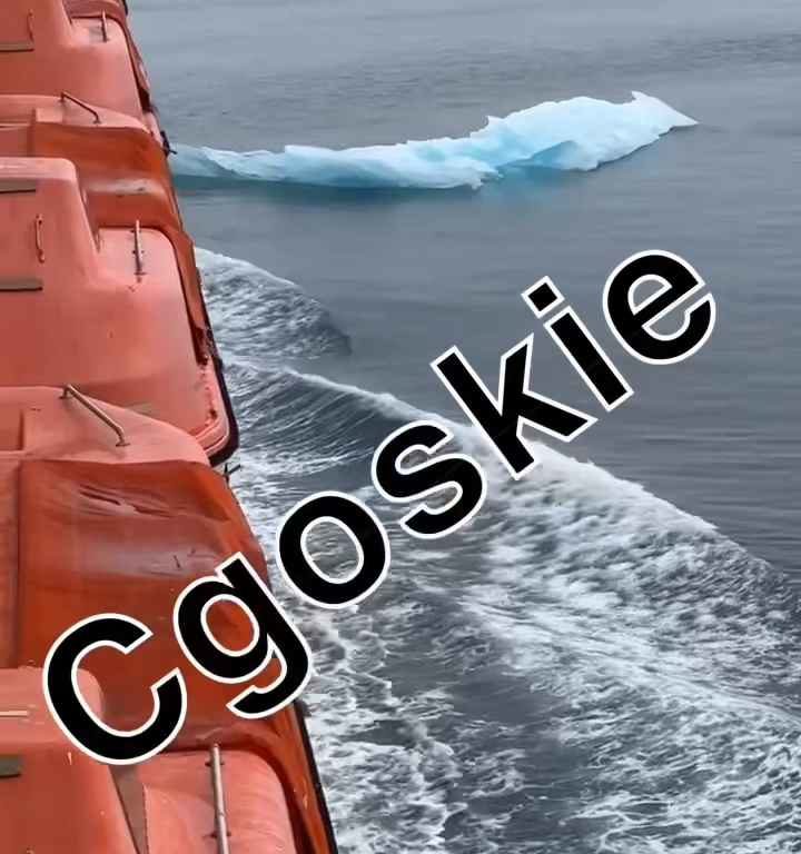 Riesgo de Titanic para crucero, iceberg contra casco: terror a bordo