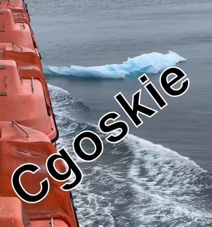 Riesgo de Titanic para crucero, iceberg contra casco: terror a bordo