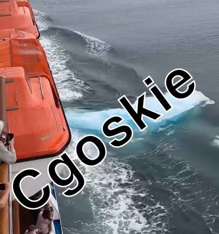 Riesgo de Titanic para crucero, iceberg contra casco: terror a bordo