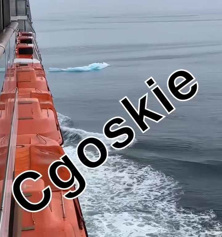 Riesgo de Titanic para crucero, iceberg contra casco: terror a bordo