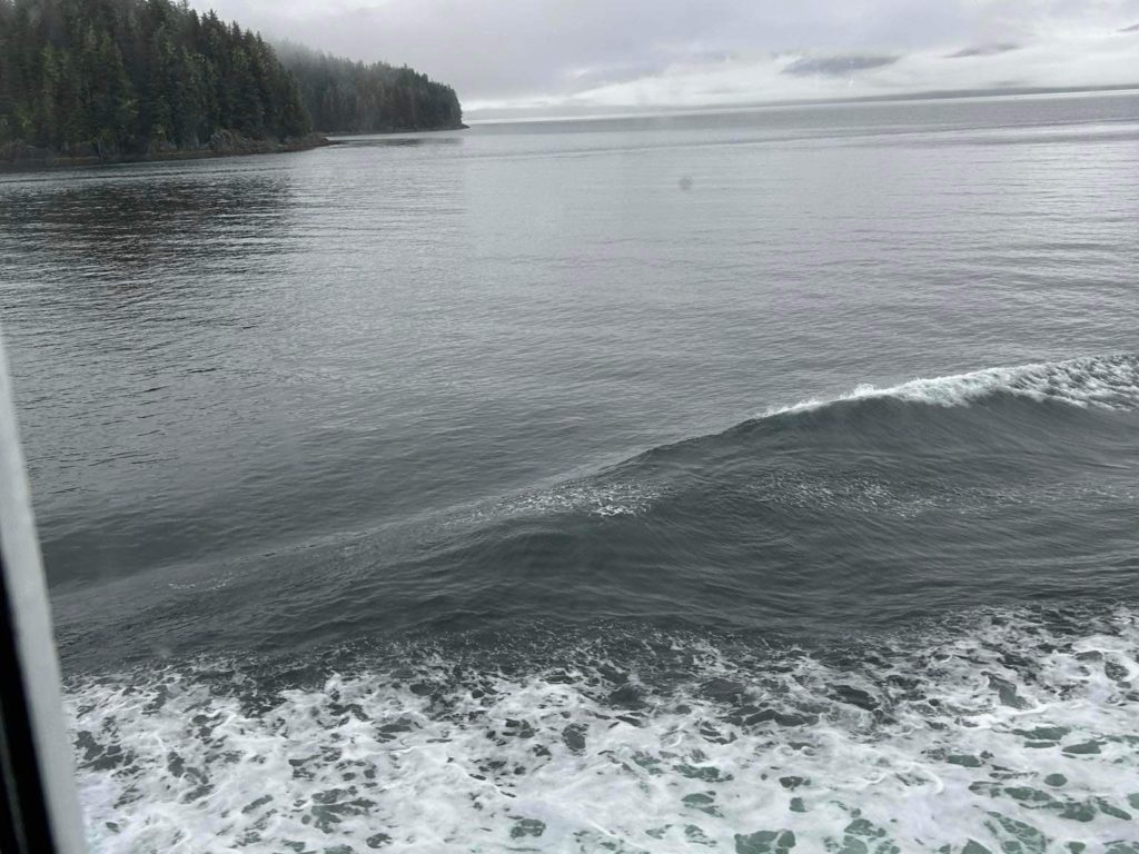 Risque titanesque pour bateau de croisière, iceberg contre coque : terreur à bord