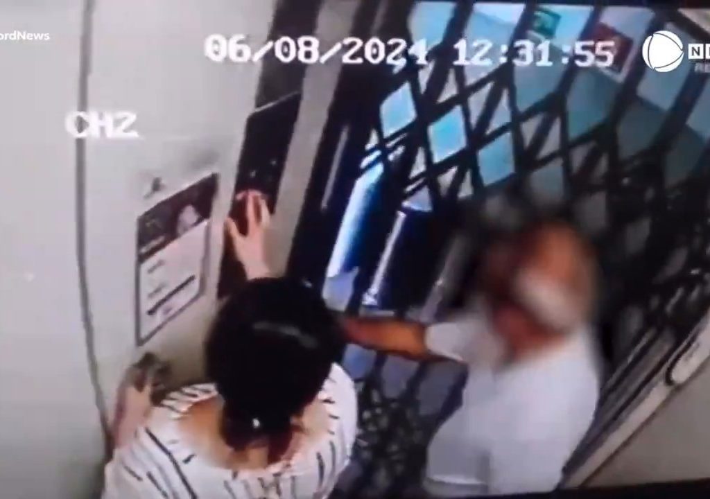 Se estrella un ascensor y muere una mujer: su marido, el conserje del edificio, la ve por webcam en directo