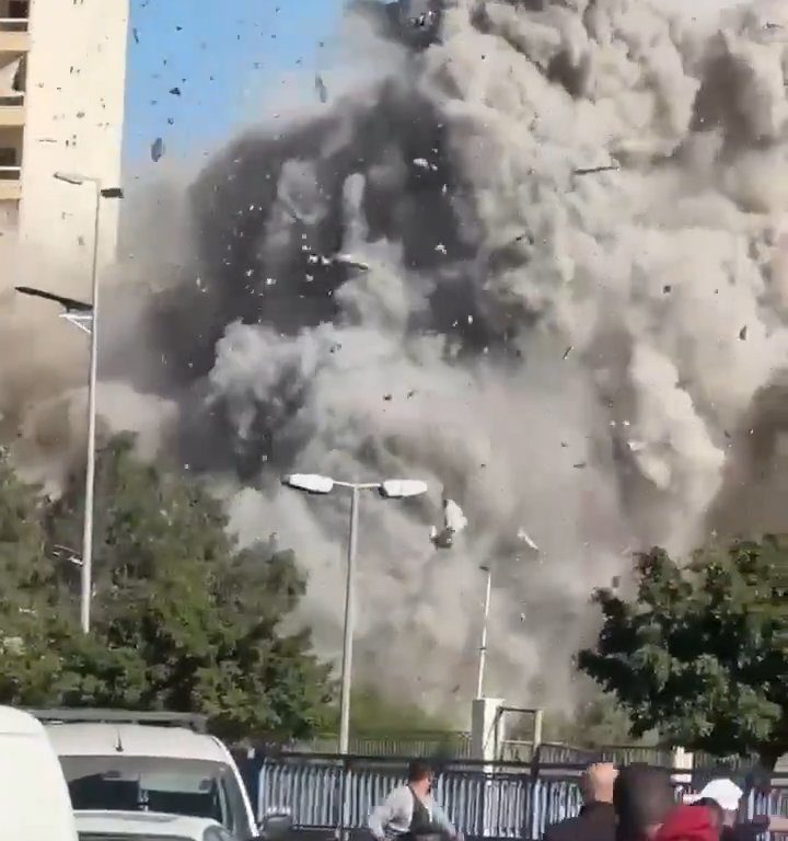 Beirut, il video shock del missile che distrugge un palazzo